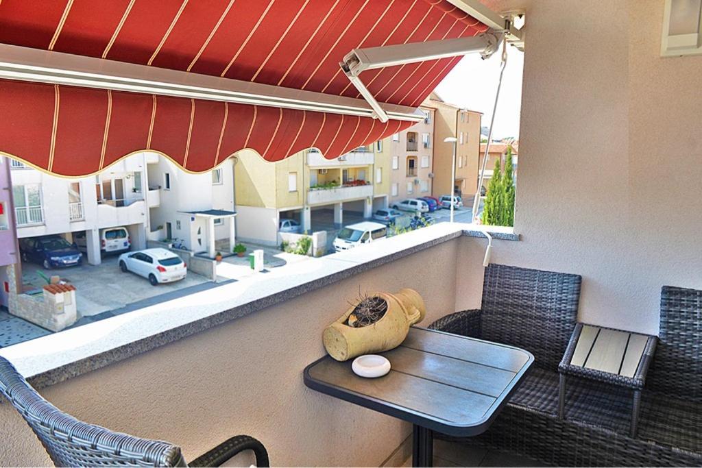 Leona Apartman Póla Kültér fotó