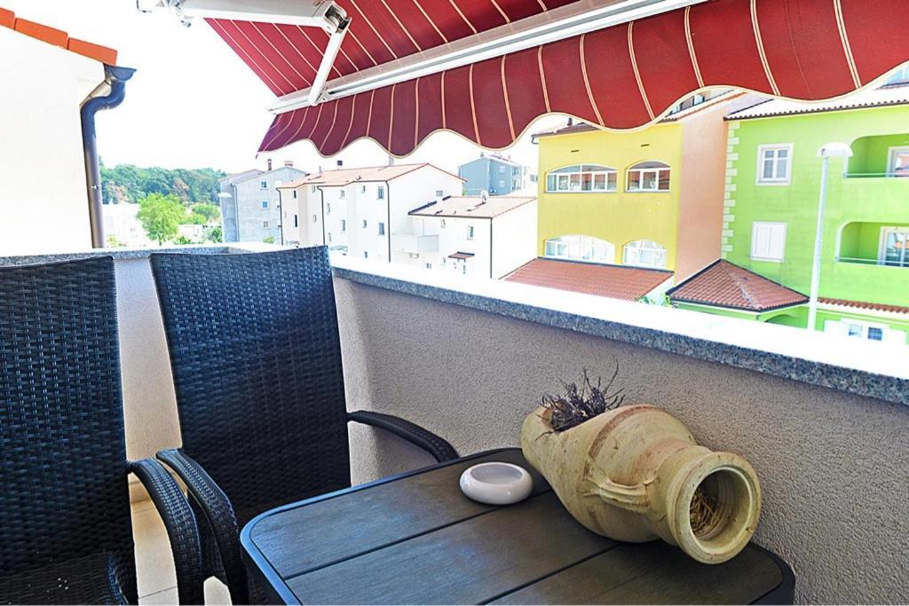 Leona Apartman Póla Kültér fotó